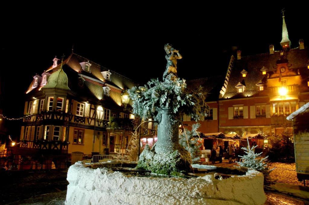 A La Maison Rouge Hotel & Restaurant Barr Esterno foto